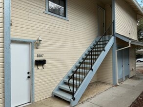 1807 V St in Sacramento, CA - Building Photo - Building Photo