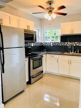 535 NE 68th St in Miami, FL - Building Photo - Building Photo