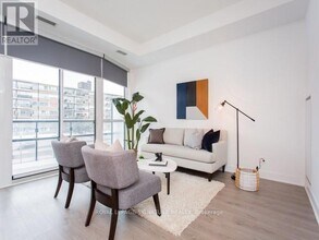 99 The Donway W in Toronto, ON - Building Photo - Building Photo