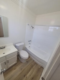 14926 Hawthorne Blvd photo'