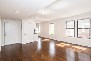 22 Clary St, Unit 3R in Cambridge, MA - Building Photo