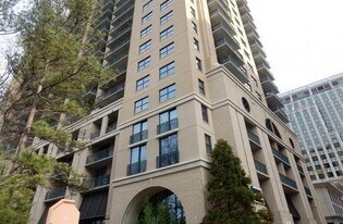 3040 Peachtree Rd in Atlanta, GA - Building Photo