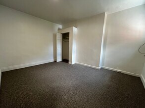 821 Collins St in Pittsburgh, PA - Building Photo - Building Photo