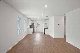 1468 Las Cuevas Dr in Conroe, TX - Building Photo - Building Photo