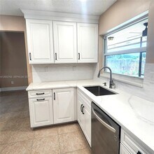 11950 SW 49th Ct in Cooper City, FL - Building Photo - Building Photo