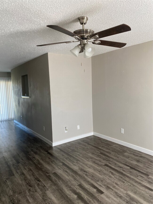 4935 Quailgate Dr in Spring, TX - Building Photo - Building Photo