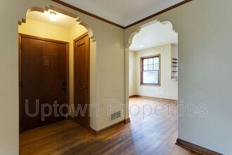 1644 N Willamette Blvd in Portland, OR - Building Photo - Building Photo