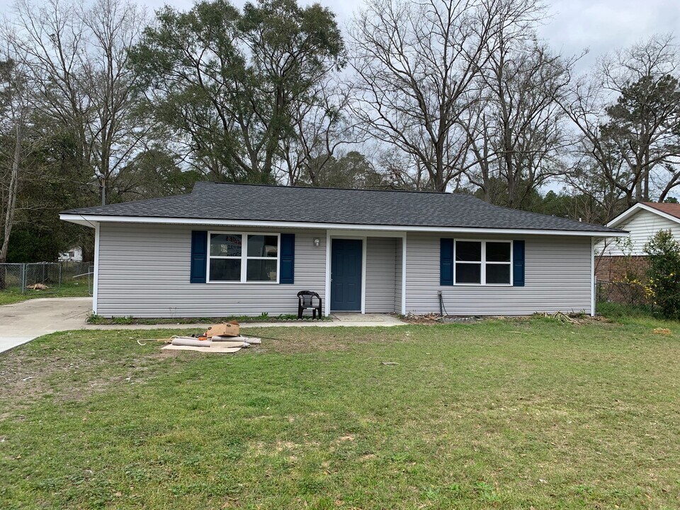 637 Eagan Rd in Hinesville, GA - Building Photo