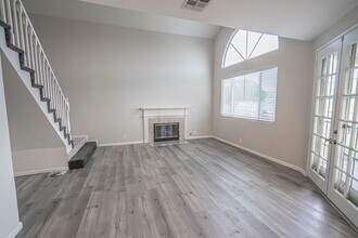 28552 Avocado Pl in Santa Clarita, CA - Building Photo - Building Photo