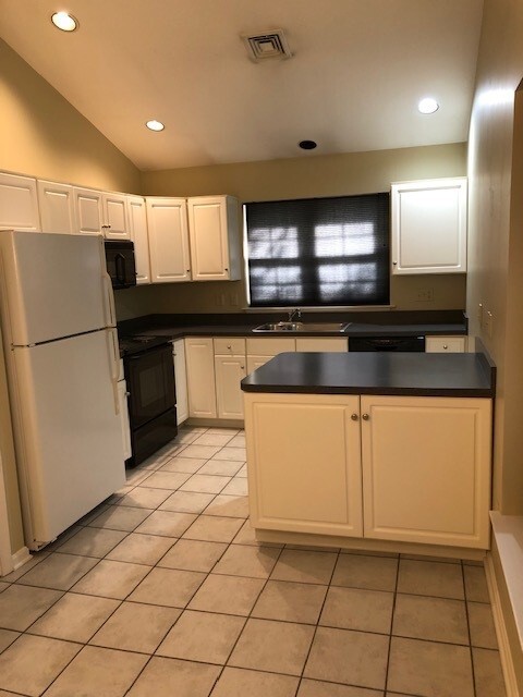 29 Sterling Court (Hershey Med Center)