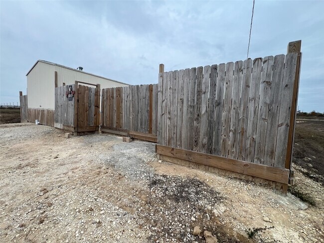 568-5914-10 Road in Cleveland, TX - Building Photo - Building Photo