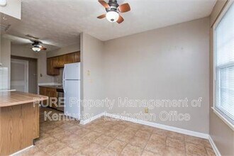 3209 Foxchase Ct in Lexington, KY - Building Photo - Building Photo