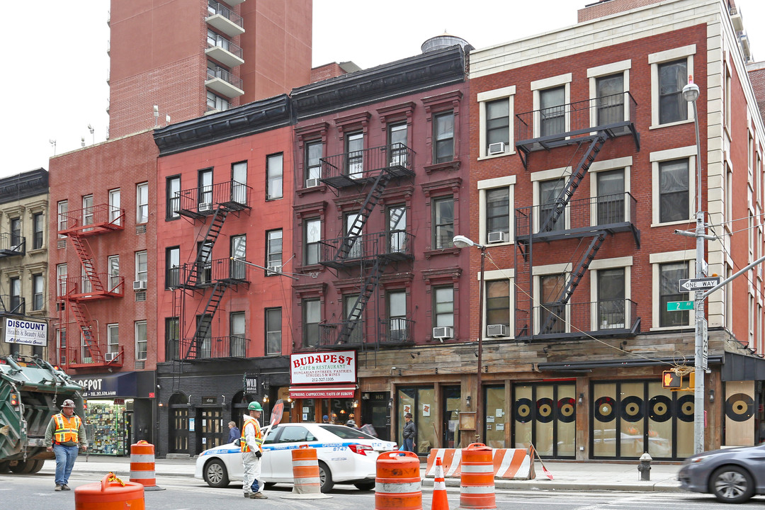 1631 Second Ave in New York, NY - Building Photo