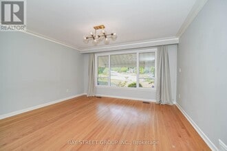 683 Conacher Dr in Toronto, ON - Building Photo - Building Photo