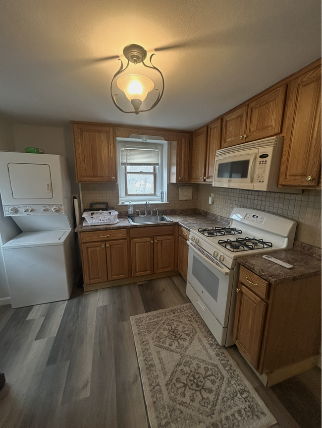 property at 21 Weymouth Ave