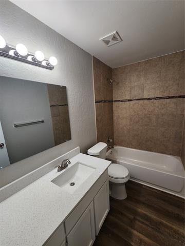 348 Spring Branch Ln in Kennedale, TX - Building Photo - Building Photo