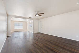 8968 Scarlet Creek in Universal City, TX - Building Photo - Building Photo