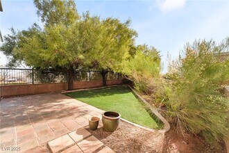 704 Chase Tree St in Las Vegas, NV - Building Photo - Building Photo