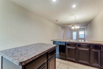 2265 Stonebrook Ln in Mesquite, TX - Building Photo - Building Photo