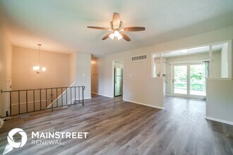 601 S Central St in Buckner, MO - Foto de edificio - Building Photo