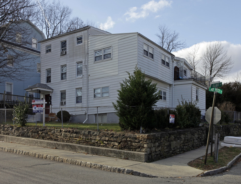 35 Prospect St in Dover, NJ - Building Photo