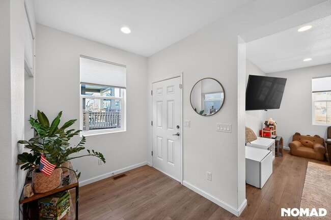 8195 Monte Vista Cir in Littleton, CO - Foto de edificio - Building Photo