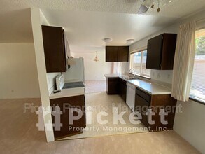 2870 SE Colusa Ave in Port Orchard, WA - Building Photo - Building Photo