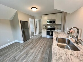 86 Grove St, Unit 3 in Vernon, CT - Building Photo - Building Photo