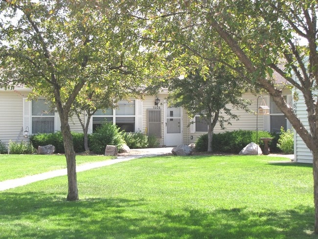 The Bungalows in St. Peter, MN - Building Photo - Building Photo