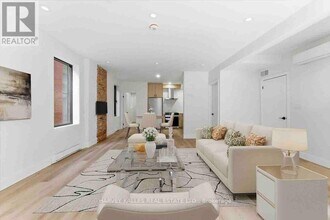 692 Richmond St W in Toronto, ON - Building Photo - Building Photo