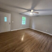 5 June Ln in Greenville, SC - Building Photo - Building Photo