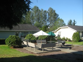 Glenwood Apartments in Lake Stevens, WA - Building Photo - Building Photo