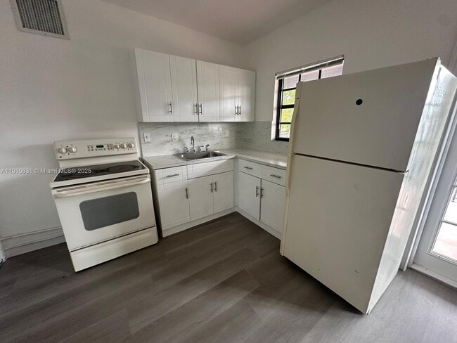 property at 312 SW 32nd Ave