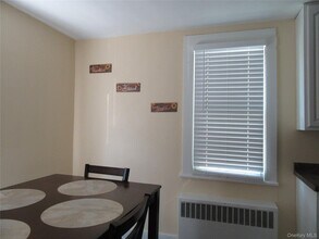 48 E Main St in Washingtonville, NY - Building Photo - Building Photo