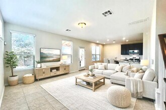 9336 Hunter Ln in Austin, TX - Building Photo - Building Photo