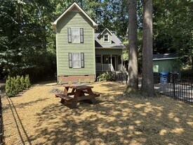 1502 Hollywood St in Durham, NC - Building Photo