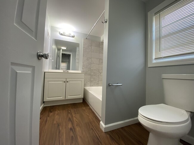 112 Laurel St in Beverly, NJ - Building Photo - Building Photo