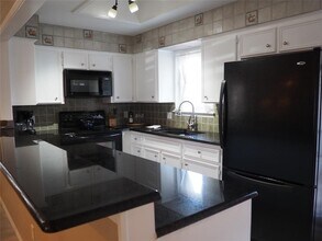 409 E 6th St in Georgetown, TX - Building Photo - Building Photo