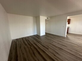 1948 Country Club Ct in Marysville, CA - Building Photo