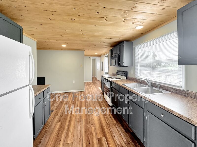 220 Peach St in Lock Haven, PA - Building Photo