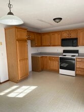 110 E Church Hill Ct in Nixa, MO - Building Photo - Building Photo