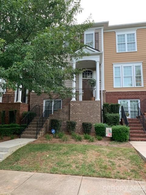 1054 Drayton Ct in Fort Mill, SC - Building Photo