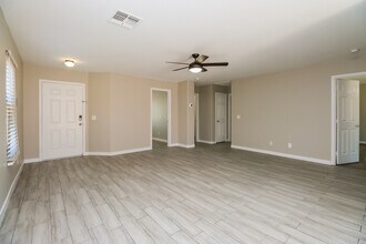 11234 E Sunland Ave in Mesa, AZ - Foto de edificio - Building Photo
