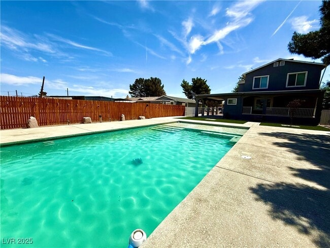 property at 2075 N Gateway Rd