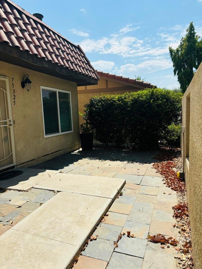 75325 Pino Dr in Palm Desert, CA - Building Photo - Building Photo