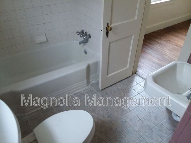 410 Young St in Henderson, NC - Building Photo - Building Photo