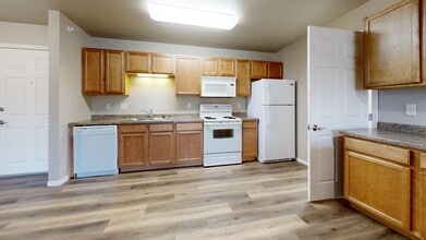 Timber Cove Apartments in Tioga, ND - Building Photo - Building Photo