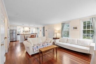 54 Broadway Ave in Rockport, MA - Building Photo - Building Photo