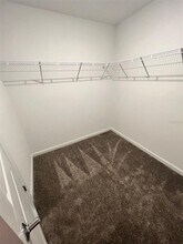 34000 Sky Blossom Cir in Leesburg, FL - Building Photo - Building Photo