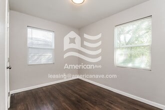 328 W 46th Pl N in Tulsa, OK - Foto de edificio - Building Photo